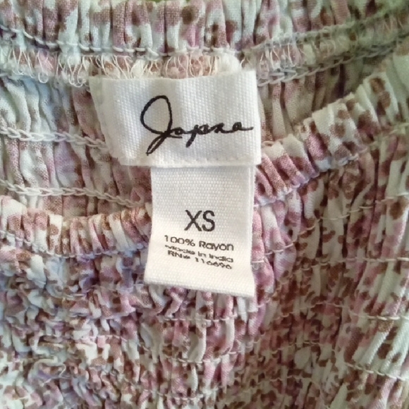 Womans XS Japna Pink Floral Midi Dress Puffy Sleeved Lightweight Spring Summer - Picture 2 of 4